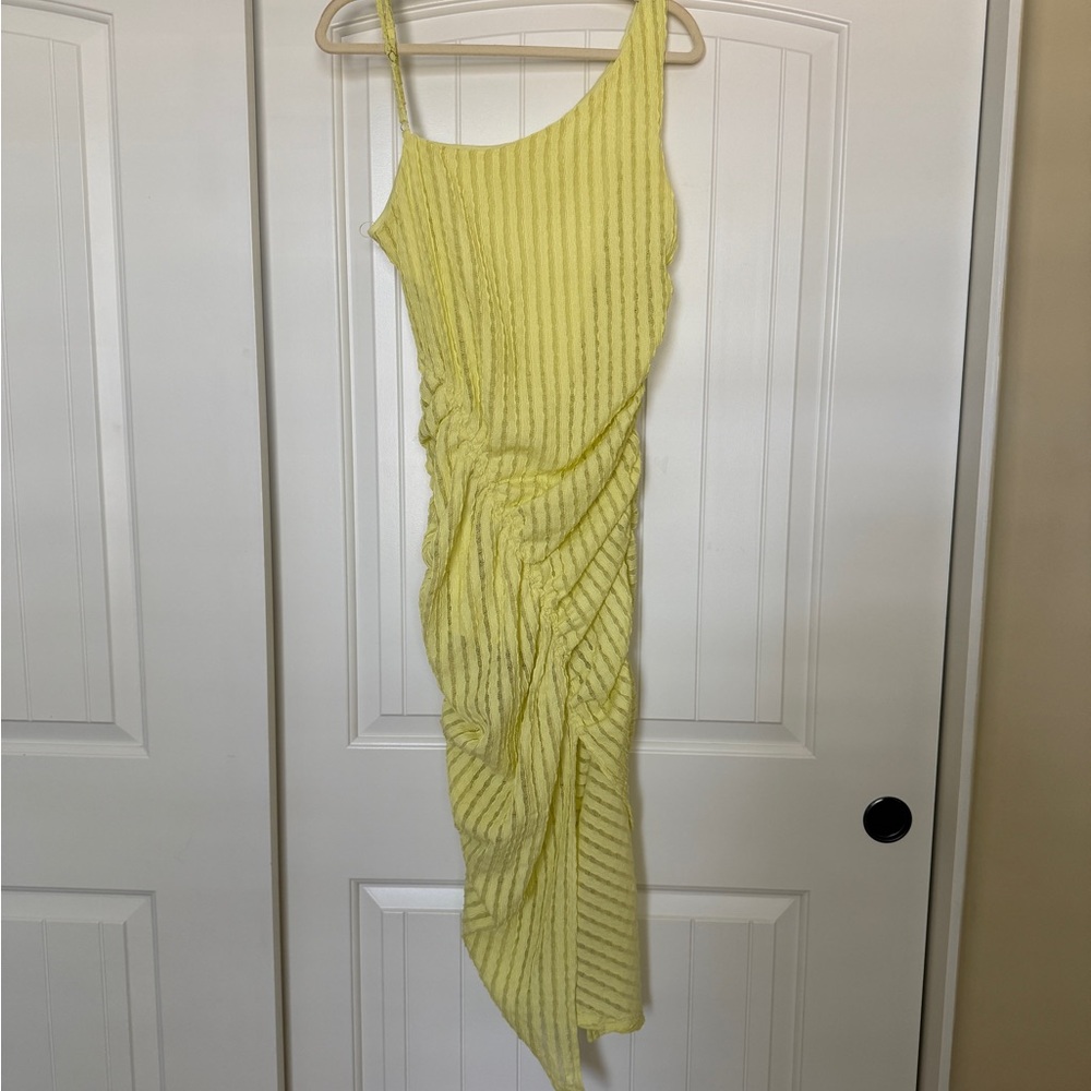 Skylar Rose Elegant Yellow Ruched Dress - L